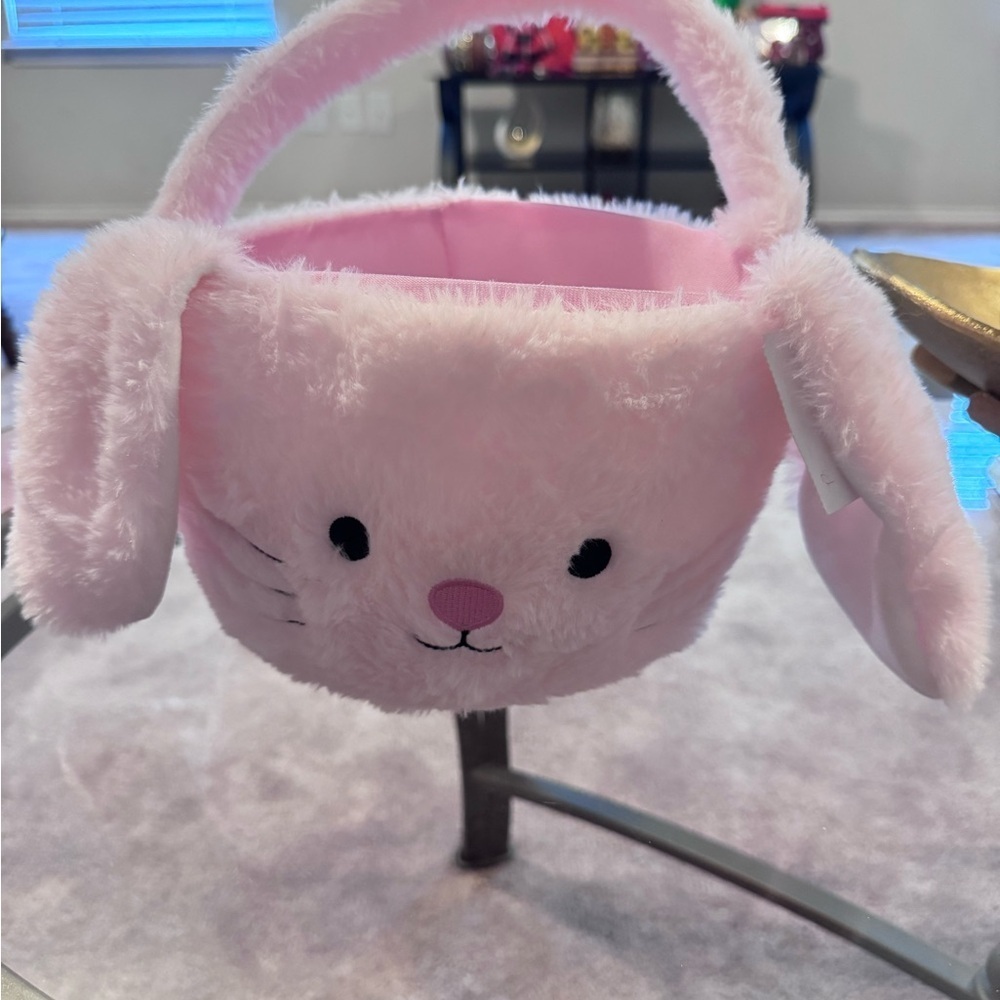 White Easter Bunny Basket. - Picture 9 of 11